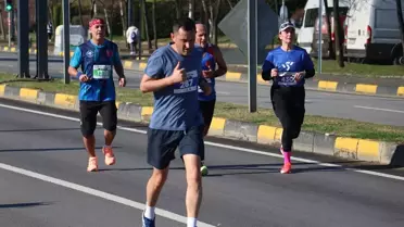 Trabzon Yarı Maratonu'nda Veteran Sporcular Gençlere Örnek Oluyor