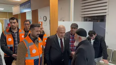 AK Gençlik'ten Hastalara Sahurluk İkramı