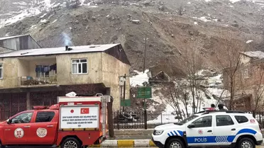 Van'da Tandır Evi Çöktü: İki Yaralı