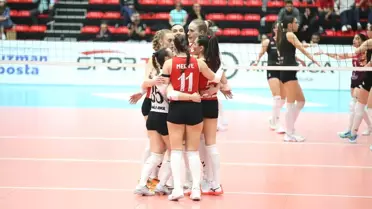 Voleybolda Yarı Final Tamamlandı