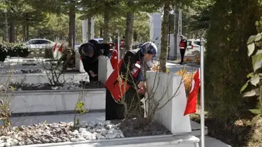 Yozgat'ta şehitlikte bakım, onarım ve temizlik çalışması yapıldı