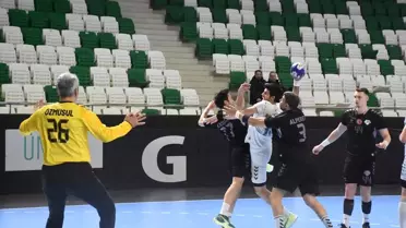 Zonguldak'ta Kadın Polislerden 8 Mart Kutlaması