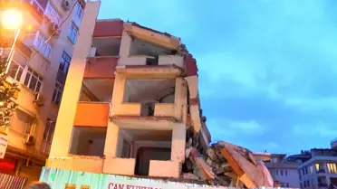 Küçükçekmece'de Yıkım Sırasında Kaza