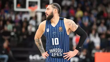 Anadolu Efes Virtus Bologna'yı Yendi