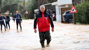 Başkan Mandalinci su taşkınlarının yaşandığı Kızılağaç'ta incelemelerde bulundu
