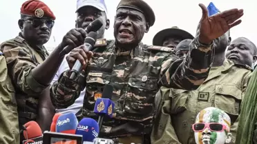 Nijer'den gündem yaratan mesaj: Fransa ile savaşa gireceğiz