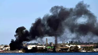 Küba'nın Rafinerisinde Yangın