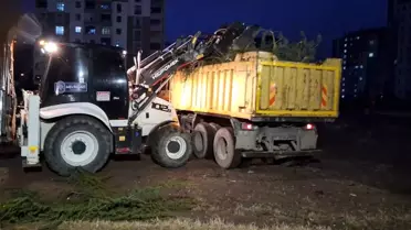Melikgazi Belediyesi ekipleri rüzgar mesaisinde