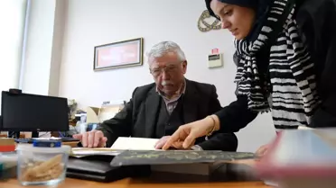 Hattat Hüseyin Öksüz, 'Yaşayan İnsan Hazineleri' ödülü aldı