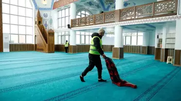 Başkan Kurnaz: 'İbadethanelerimizi Ramazan ayına hazırlıyoruz'