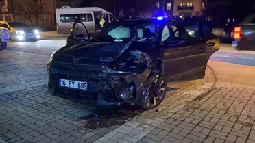 İnegöl'de Otomobil-Minibüs Kazası: 9 Yaralı