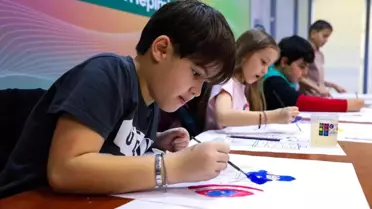 Çocuklar bir günlüğüne ressam oldu