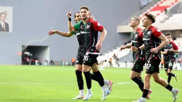 Karşıyaka, Çoruhlu FK'yı 3-1 Yendi
