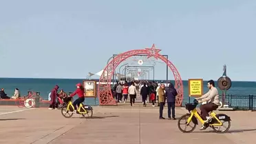 Samsun'da Yalancı Bahar Coşkusu