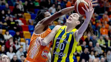 Fenerbahçe'yi Avrupa şampiyonu yapan Breanna Stewart, 3 yıl aradan sonra geri döndü