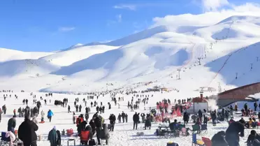 Hesarek Kayak Merkezi'nde Yoğunluk