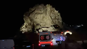 Uçhisar Kalesi'nde Turiste Yabancıların Yardımı