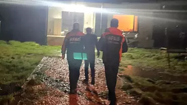 Yağışta Sürüklenen Araçtan Kurtuluş