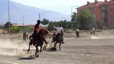 Erzincan'da Cirit Müsabakaları Heyecanı