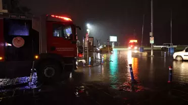 Kordonboyu Sağanak Nedeniyle Kapandı