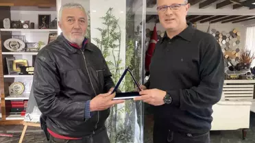 Temizlik işçisinden alkışlanacak hareket