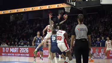 Anadolu Efes Yarı Finale Yükseldi