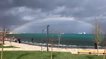 Fırtına İskenderun'da Stantları Vurdu