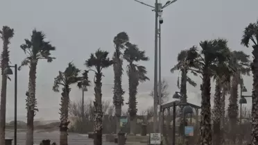 Samandağ'da Fırtına ve Dev Dalgalar