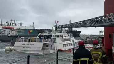 Fırtınada Mahsur Kalan Gemiciler Kurtarıldı