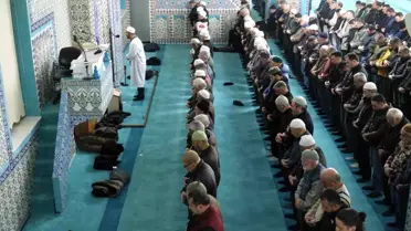 Karaman'da İlk Teravih Namazı Coşkusu