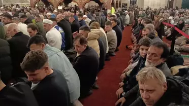 Selimiye Camisi'nde İlk Teravih Namazı