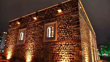 Tarihi Tasmakıran Camii'nde restorasyon sonrası ilk teravih heyecanı