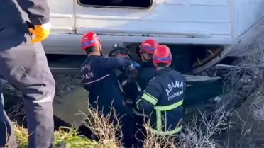 Ceyhan'da Öğrenci Servisi Devrildi: 9 Yaralı