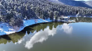 Bolu'da Gölcük Tabiat Parkı Beyaza Büründü