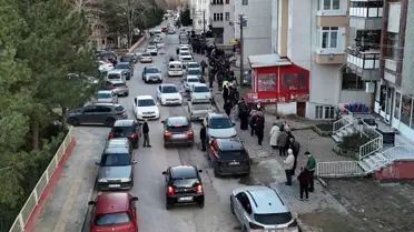 Edirne'de İftar İçin Uzun Pide Kuyrukları