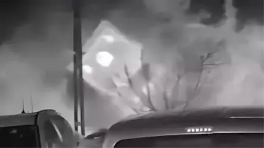 Kamyon Şarampole Devrildi, Sürücü Yaralandı