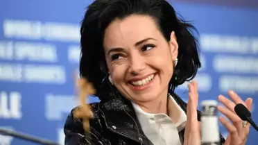 Berlin dönüşü Özgü Namal'dan açıklama: Herkesin yapması gerekeni yaptım