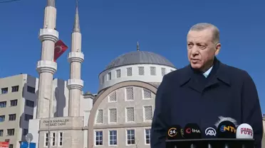 Cumhurbaşkanı Erdoğan'a cuma namazında sürpriz! CHP'li başkan da vardı