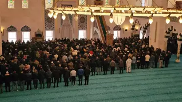 Cumhurbaşkanı Erdoğan'ın açtığı Uzun Mehmet Camii'nde Ramazan ayının ilk cuma namazı kılındı