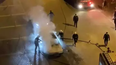 Adana'da Park Halindeki Araç Yandı