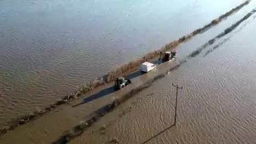 Karacabey'de Taşkın: Yol ve Tarım Arazileri Sular Altında