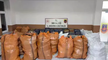 Başkale'de Gümrük Kaçağı Eşya Ele Geçirildi