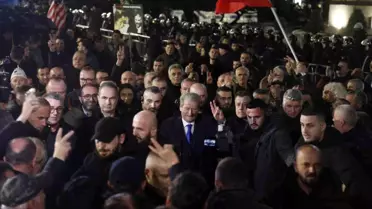 Arnavutluk'ta Yolsuzluk Gösterileri