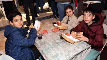 Başkan Arıcı'dan çocuklara iftar sürprizi