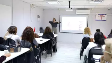 Didim Belediyesi 'Ergenlik ve İlk Gençlikte Kadın Sağlığı' eğitimi düzenledi