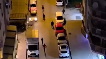 Adana'da Gençlerden Otobüse Turunç Saldırısı