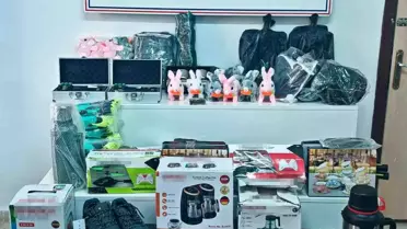 Erciş'te Gümrük Kaçağı Malzeme Ele Geçirildi