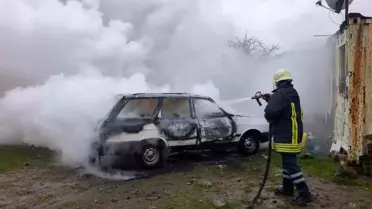 Ayvacık'ta Park Halindeki Araç Yandı