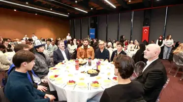 Bir sofra etrafında 100'den fazla ülke: Uluslararası öğrencilerle gönül köprüsü kuruldu
