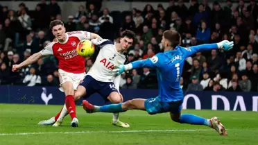 Arsenal, Kuzey Londra Derbisinde Tottenham'ı 4-1 Yendi